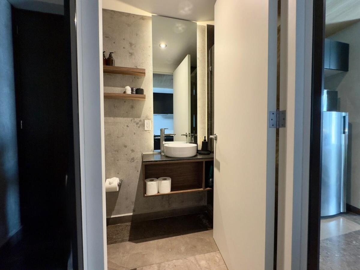 New Loft W Ks Bed W Airconditioner At Roma Norte Mexico City